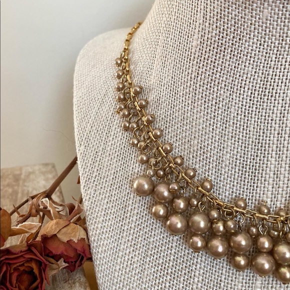 Pretty Vintage Gold Pearl Clustered Necklace - Picture 3 of 9